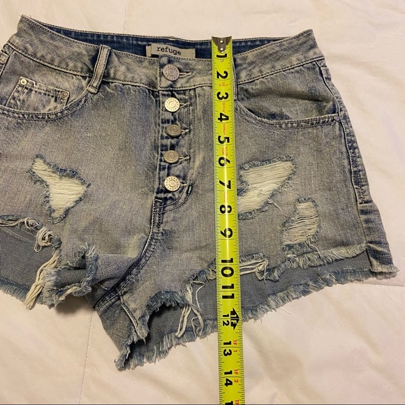 Jean Shorts - Picture 3 of 7